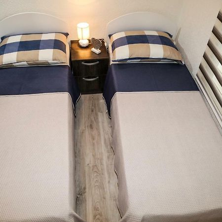 חוואר Apartment Marina Pavic מראה חיצוני תמונה