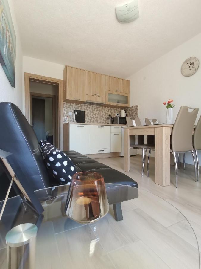חוואר Apartment Marina Pavic מראה חיצוני תמונה