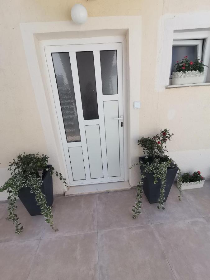 חוואר Apartment Marina Pavic מראה חיצוני תמונה