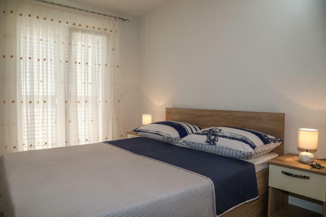 חוואר Apartment Marina Pavic מראה חיצוני תמונה