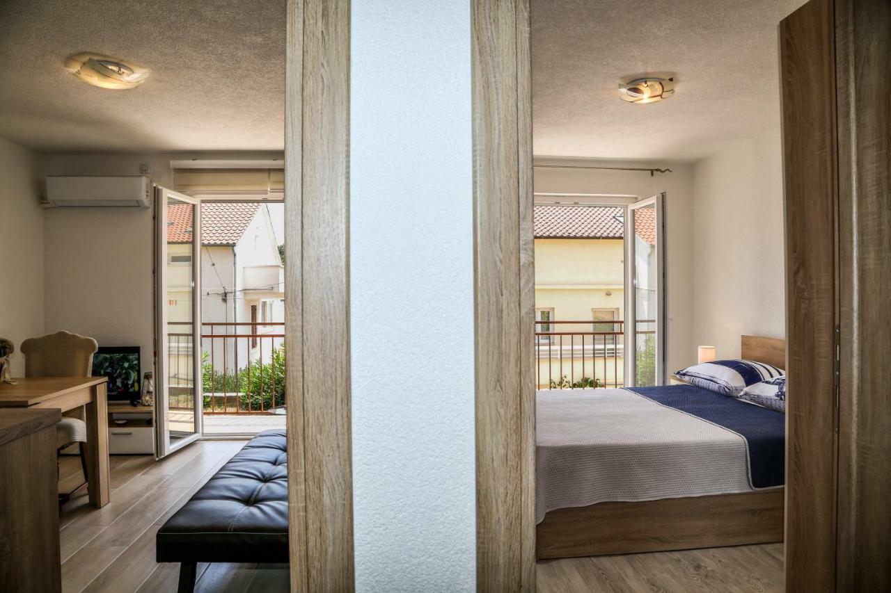חוואר Apartment Marina Pavic מראה חיצוני תמונה