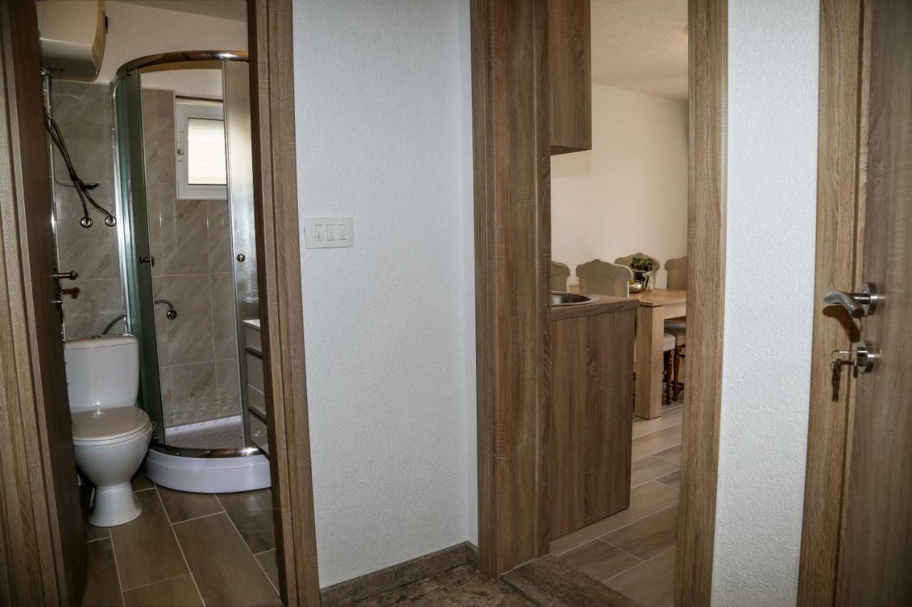 חוואר Apartment Marina Pavic מראה חיצוני תמונה